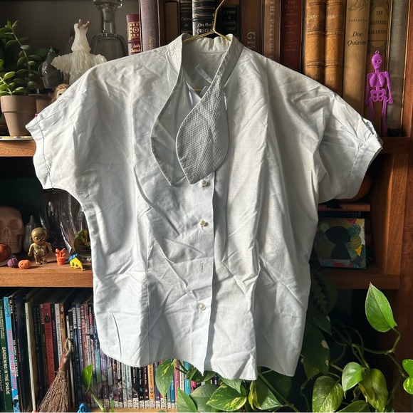 Vintage pale blue blouse with neck tie bow - Picture 4 of 15